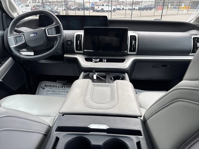 Certified 2025 Ford Expedition Active image 10