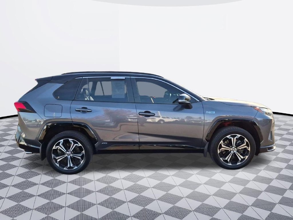 Used 2024 Toyota RAV4 XSE w/ Premium Package AWD/4WD image 7