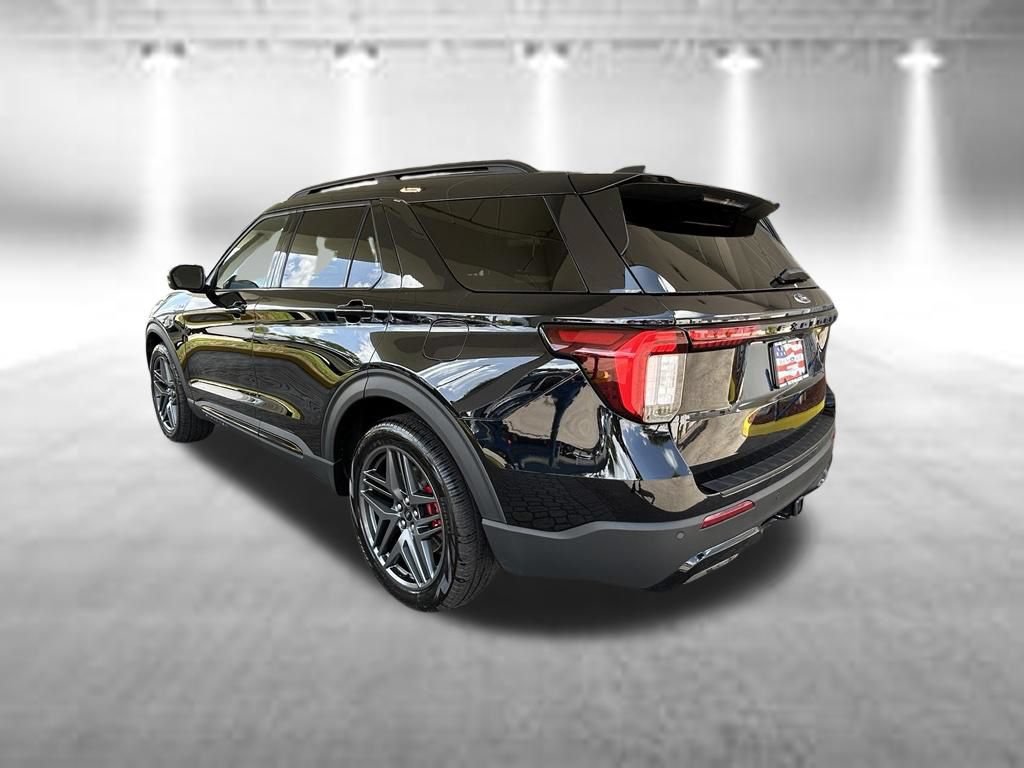 Certified 2026 Ford Explorer ST-Line w/ ST-Line Street Pack RWD image 7