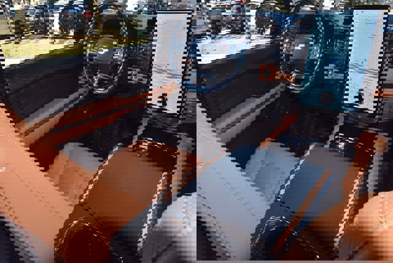 Certified 2022 Ford Expedition Platinum image 16