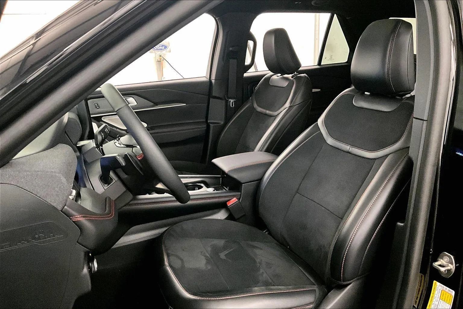 Certified 2025 Ford Explorer ST w/ Sun And Sound Package image 24