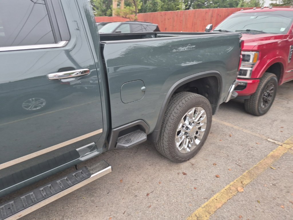 Used 2026 Chevrolet Silverado 2500 LTZ w/ LTZ Premium Package AWD/4WD image 12