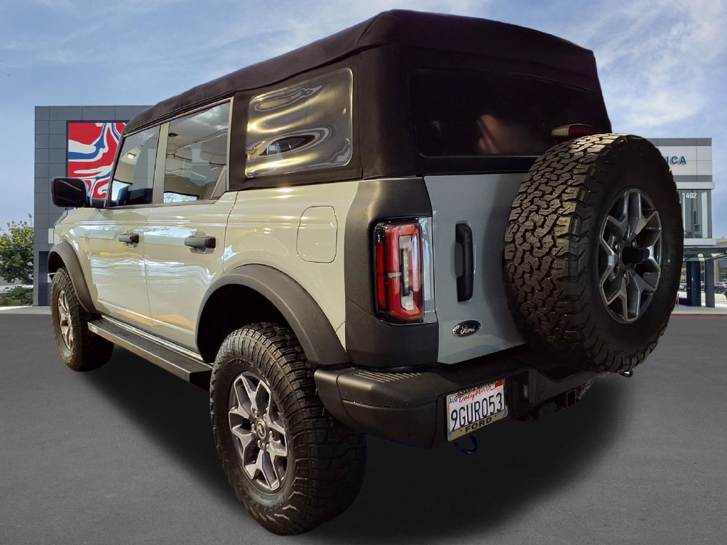 Certified 2023 Ford Bronco Badlands AWD/4WD image 3