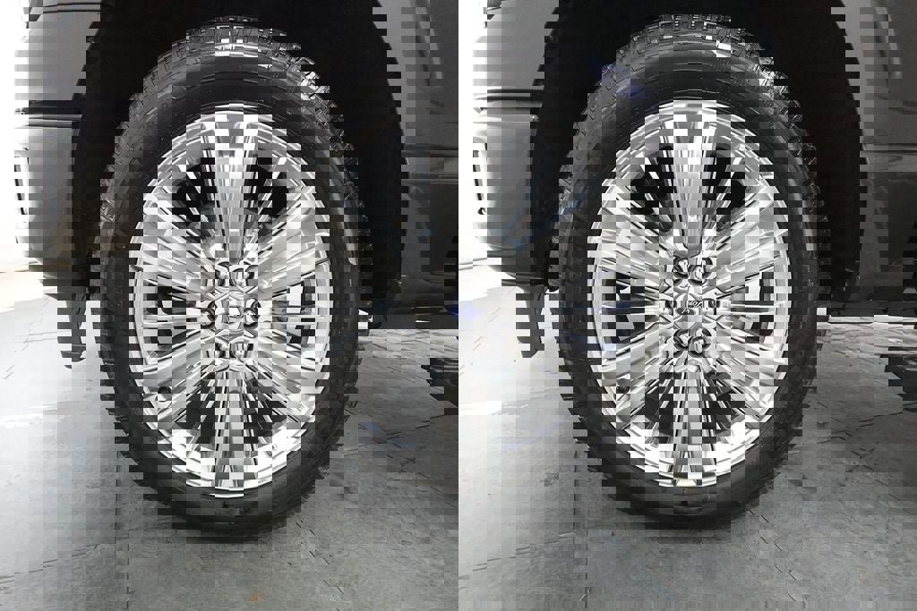 Certified 2024 Ford F150 Platinum w/ Equipment Group 703A Plus image 37