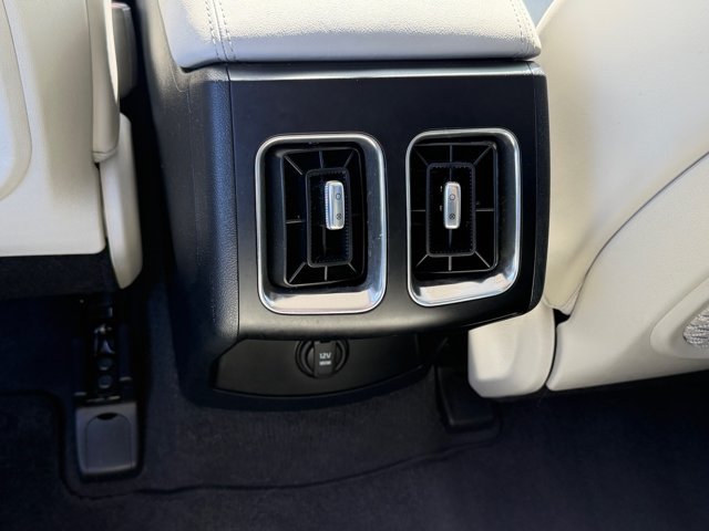 Used 2024 Kia Sorento S w/ Panoramic Sunroof Package FWD image 21