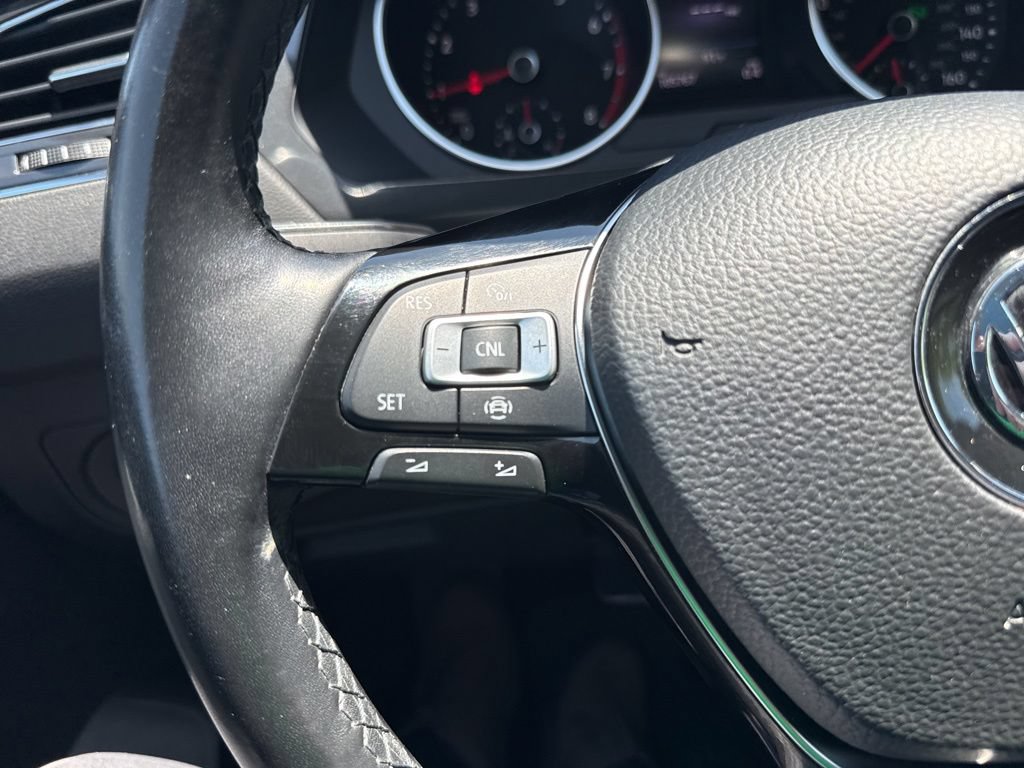 Used 2019 Volkswagen Tiguan SE w/ Panoramic Sunroof Package AWD/4WD image 20