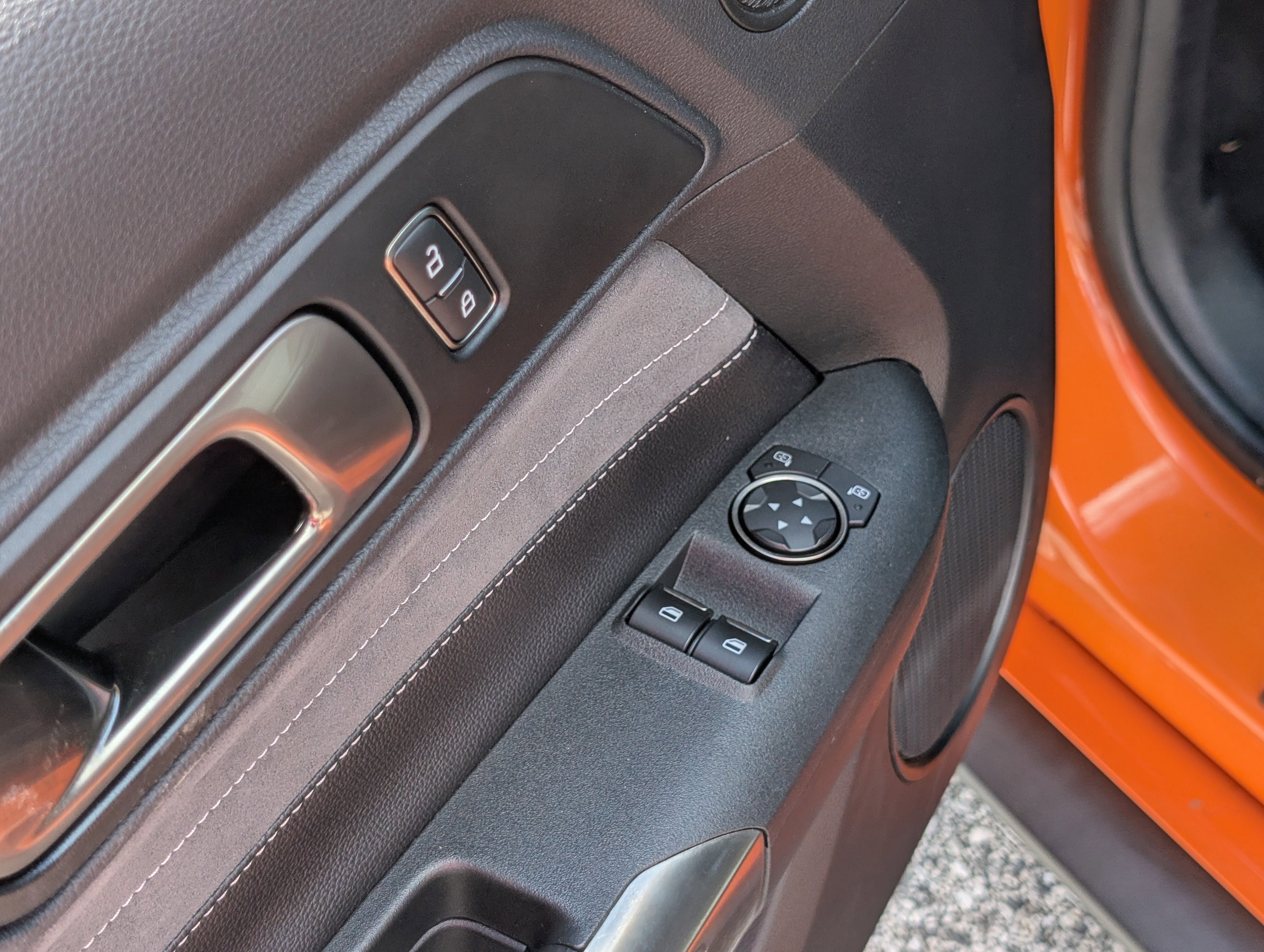 Certified 2020 Ford Mustang Shelby GT350 w/ Technology Package image 17