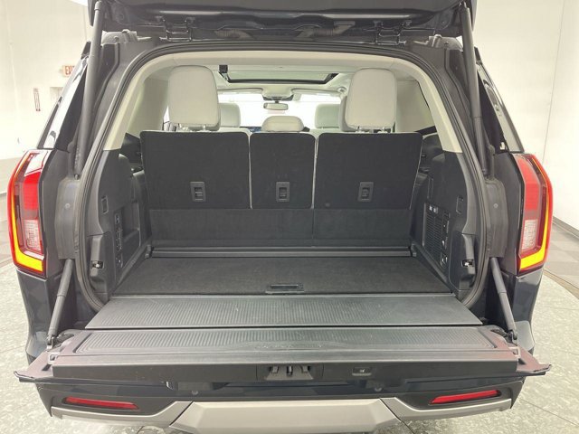 Certified 2025 Ford Expedition Platinum w/ Platinum Ultimate Package AWD/4WD image 35