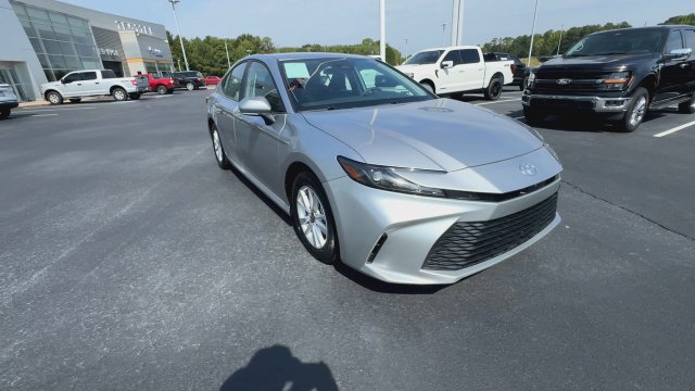 Used 2025 Toyota Camry LE FWD image 2