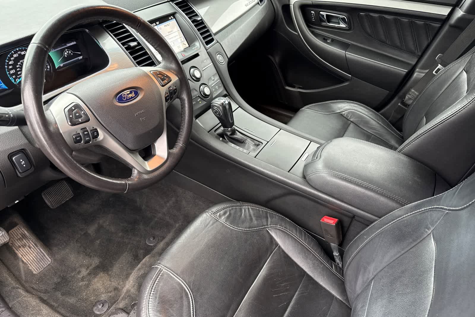 Certified 2017 Ford Taurus SEL w/ Equipment Group 201A FWD image 10