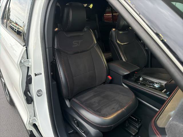 Certified 2025 Ford Explorer ST AWD/4WD image 8