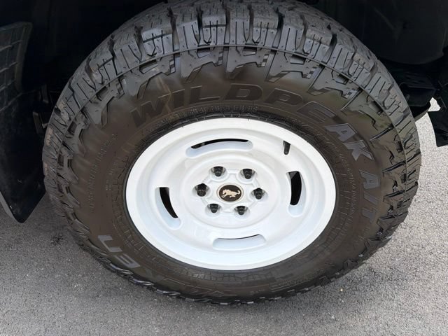 Certified 2024 Ford Bronco Heritage Edition AWD/4WD image 28