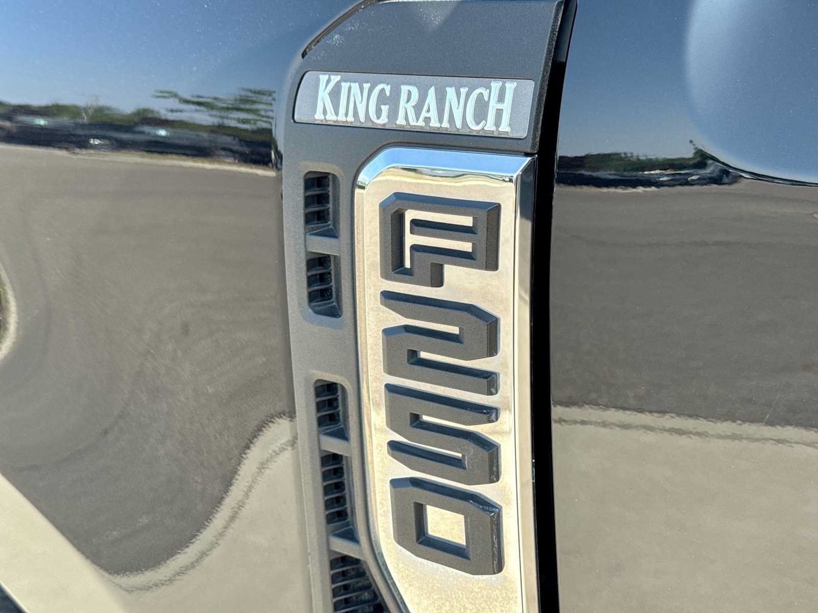 Certified 2023 Ford F250 King Ranch w/ Tremor Off-Road Package AWD/4WD image 12
