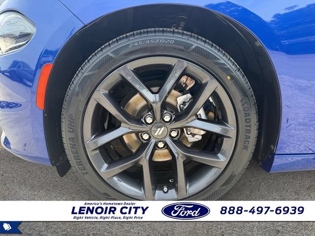 Used 2022 Dodge Charger SXT w/ Blacktop Package RWD image 9