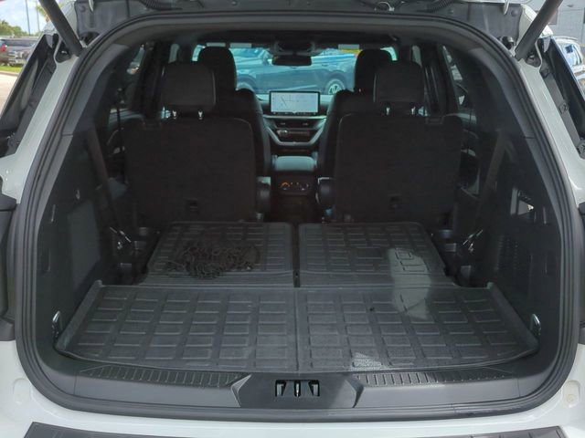 Certified 2025 Ford Explorer ST w/ Sun And Sound Package AWD/4WD image 13