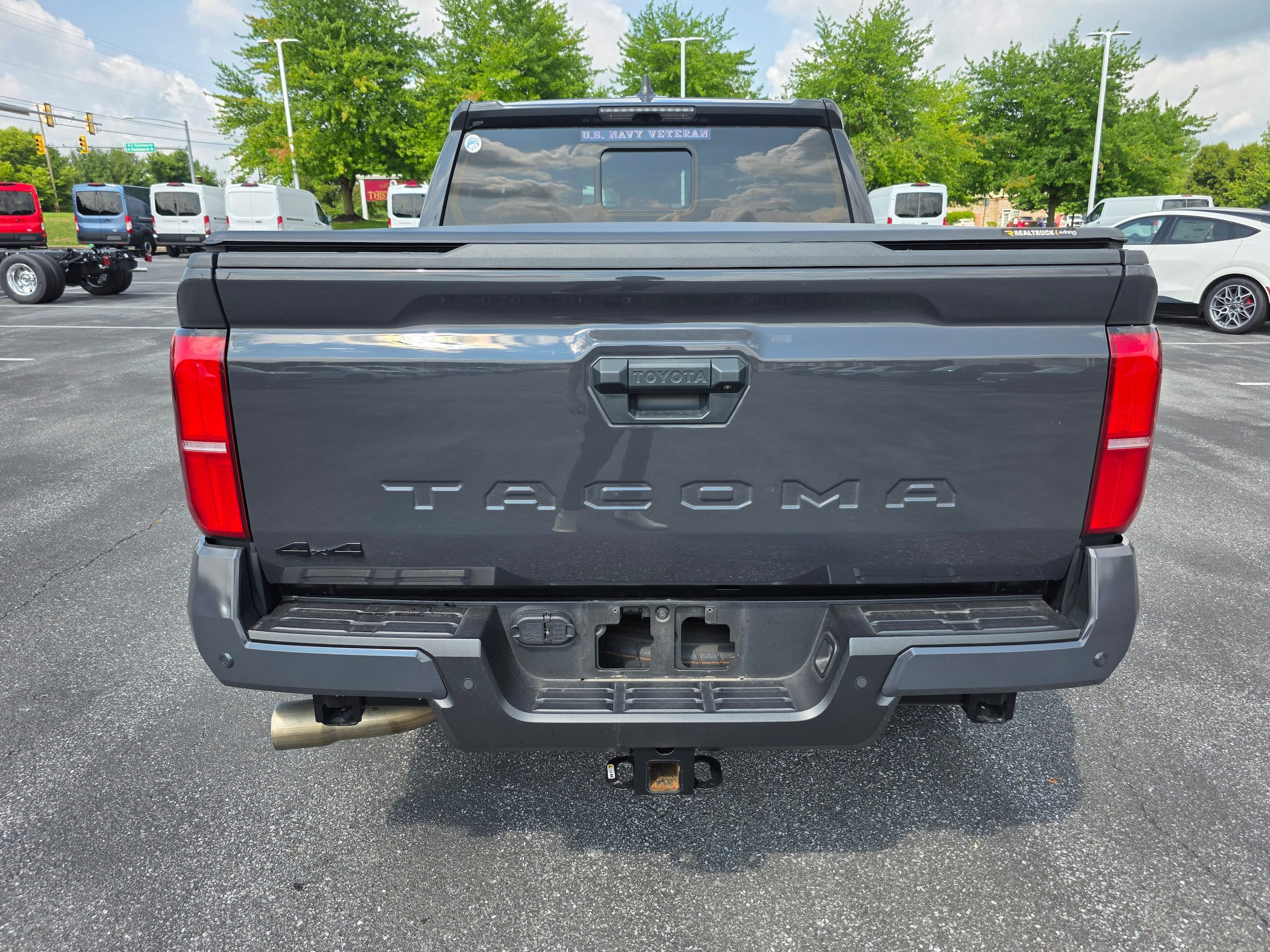 Used 2024 Toyota Tacoma TRD Sport w/ TRD Sport Upgrade Package AWD/4WD image 4