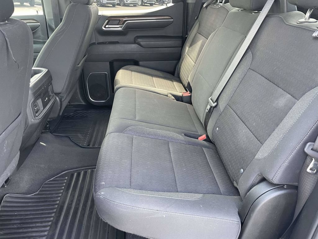 Used 2022 Chevrolet Silverado 1500 LT AWD/4WD image 12