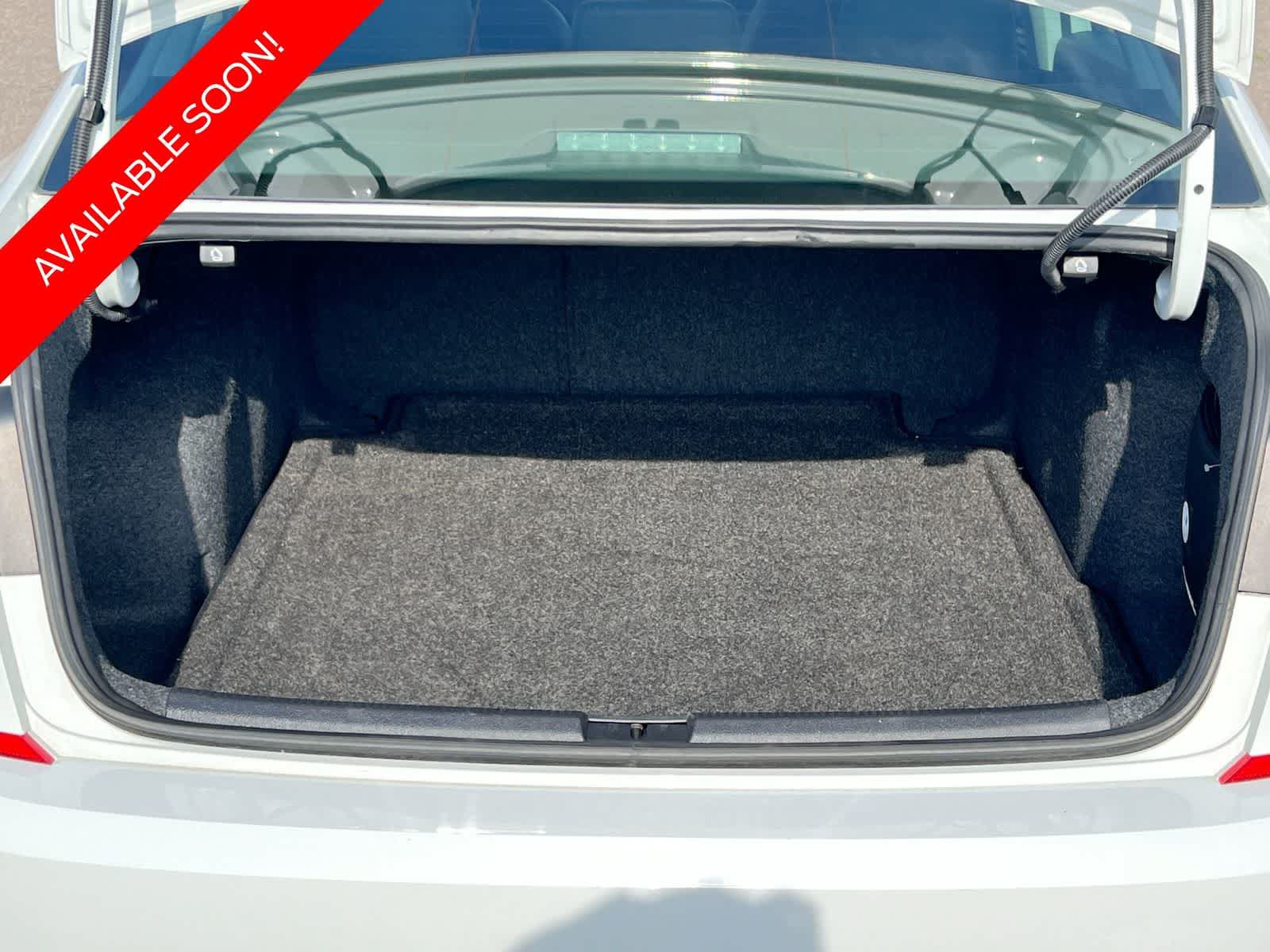 Used 2020 Volkswagen Passat 2.0T R-Line FWD image 33
