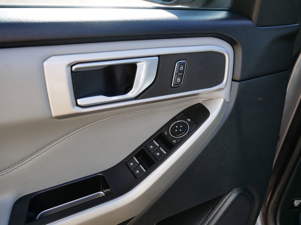 Certified 2021 Ford Explorer XLT w/ Equipment Group 202A image 18
