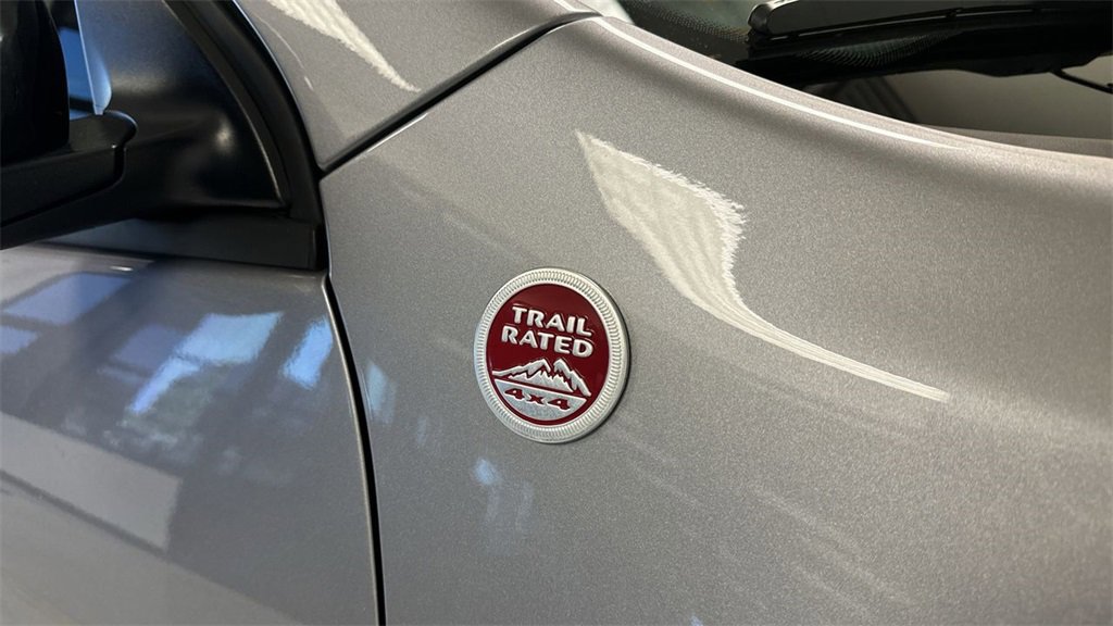 Used 2022 Jeep Cherokee Trailhawk image 45