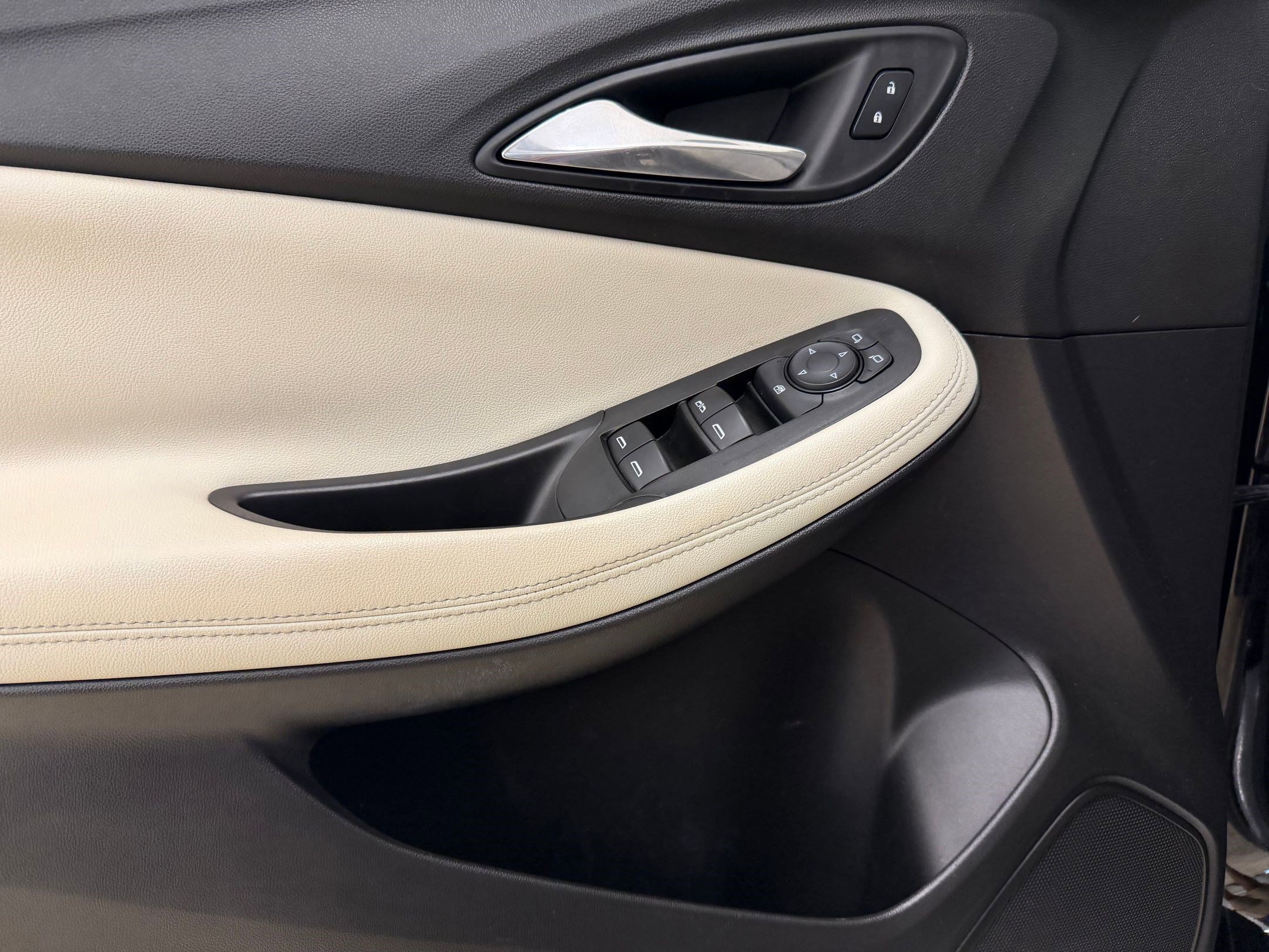 Used 2021 Buick Encore GX Preferred w/ Cold Weather Comfort Package image 13