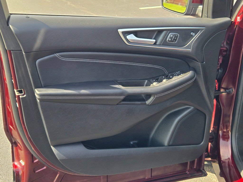 Certified 2022 Ford Edge Titanium AWD/4WD image 20