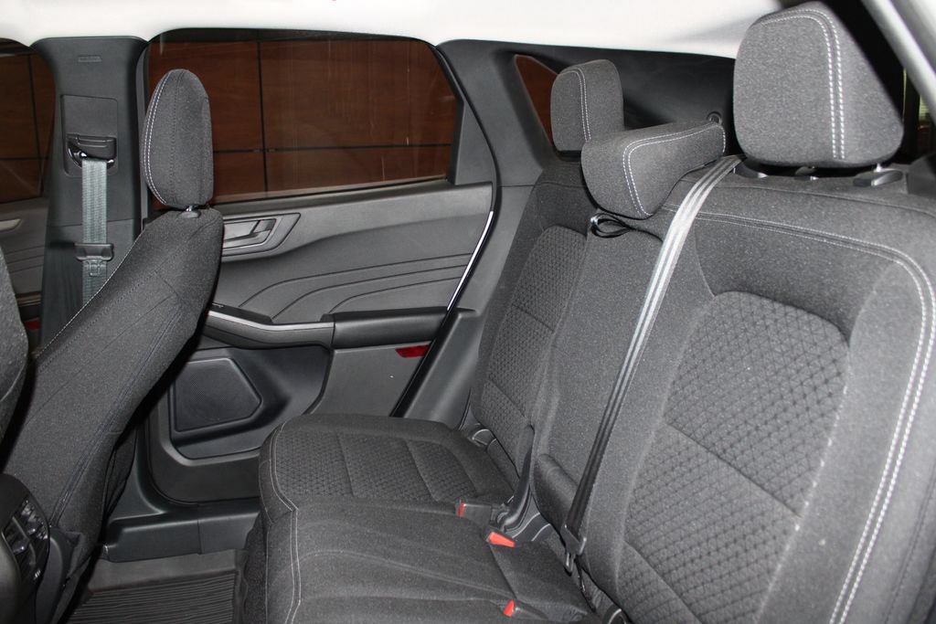 Certified 2024 Ford Escape Active AWD/4WD image 39