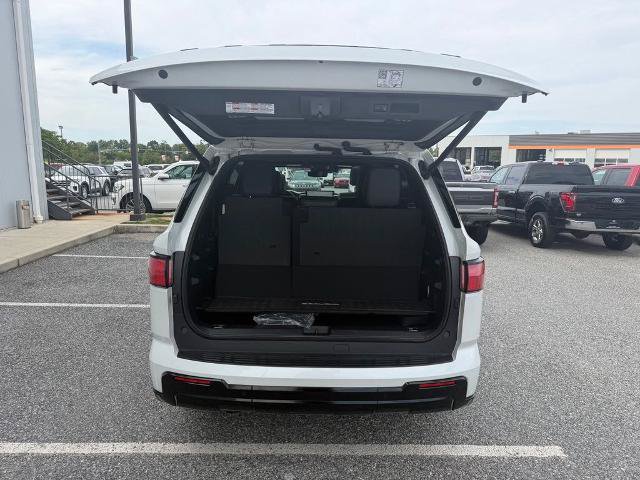 Used 2024 Toyota Sequoia Platinum AWD/4WD image 9