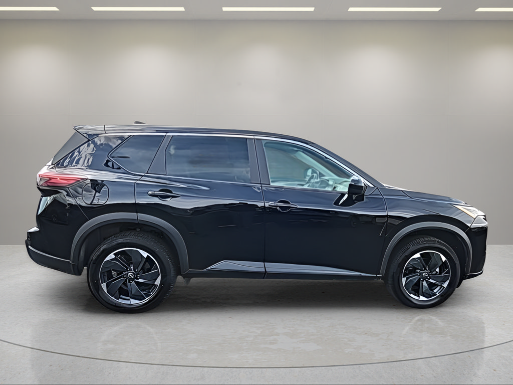 Used 2025 Nissan Rogue SV AWD/4WD image 9