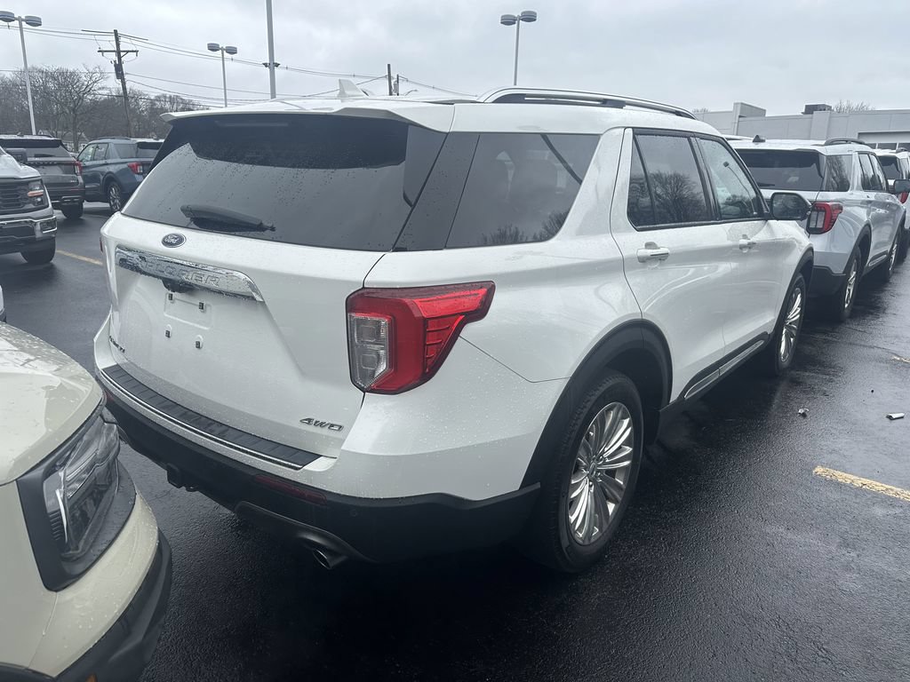 Certified 2022 Ford Explorer Limited w/ Limited Technology Package AWD/4WD image 4