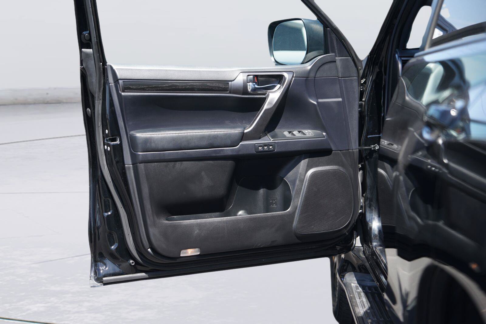 Used 2022 Lexus GX 460 w/ Black Line Special Edition AWD/4WD image 31