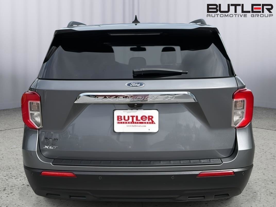 Certified 2023 Ford Explorer XLT RWD image 5