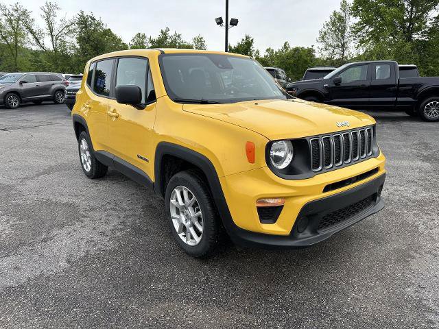 Used 2023 Jeep Renegade Latitude AWD/4WD image 8