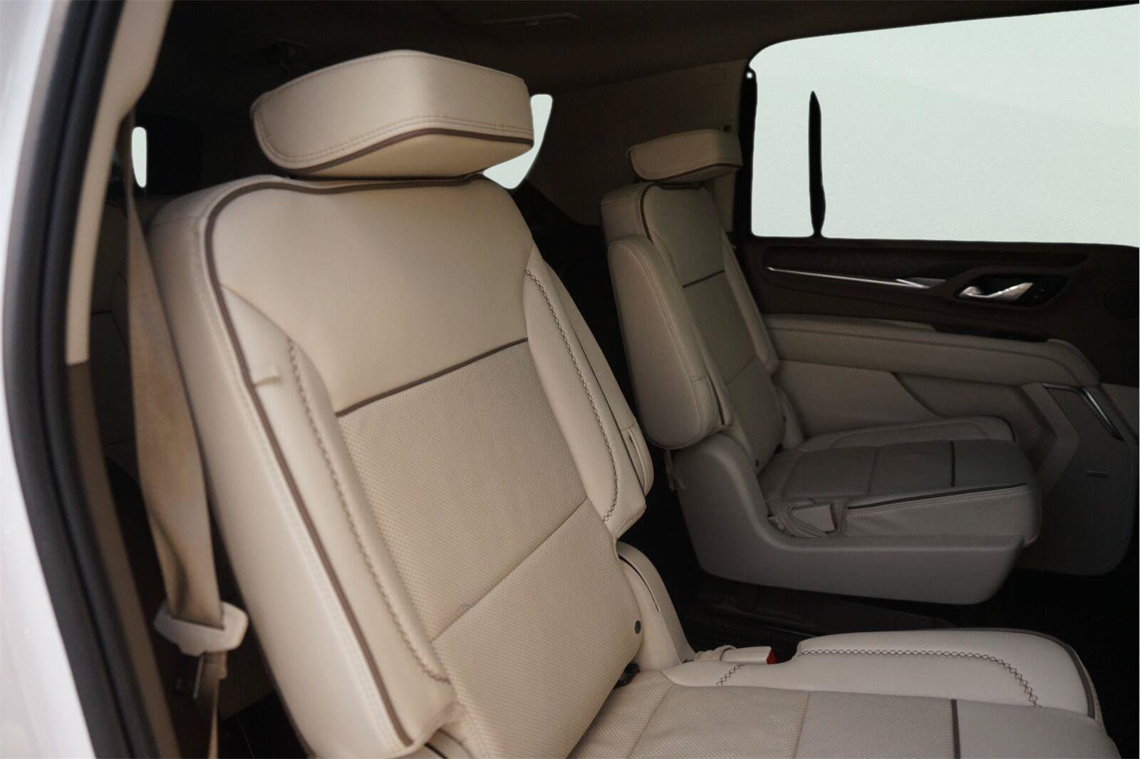 Used 2024 GMC Yukon XL Denali w/ Denali Reserve Package RWD image 19