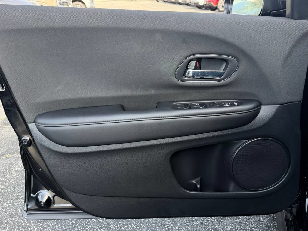 Used 2022 Honda HR-V Sport image 17