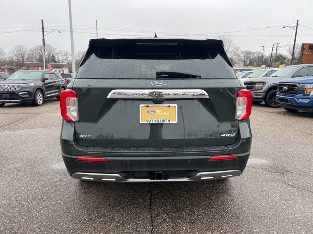 Certified 2022 Ford Explorer XLT w/ Equipment Group 202A image 3
