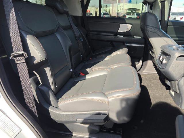 Certified 2025 Ford Expedition Active image 12