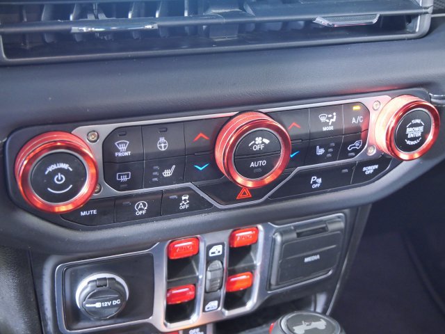 Used 2025 Jeep Wrangler Unlimited Rubicon AWD/4WD image 26