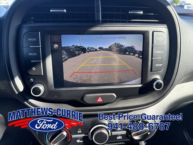 Used 2025 Kia Soul LX w/ LX Technology Package FWD image 17