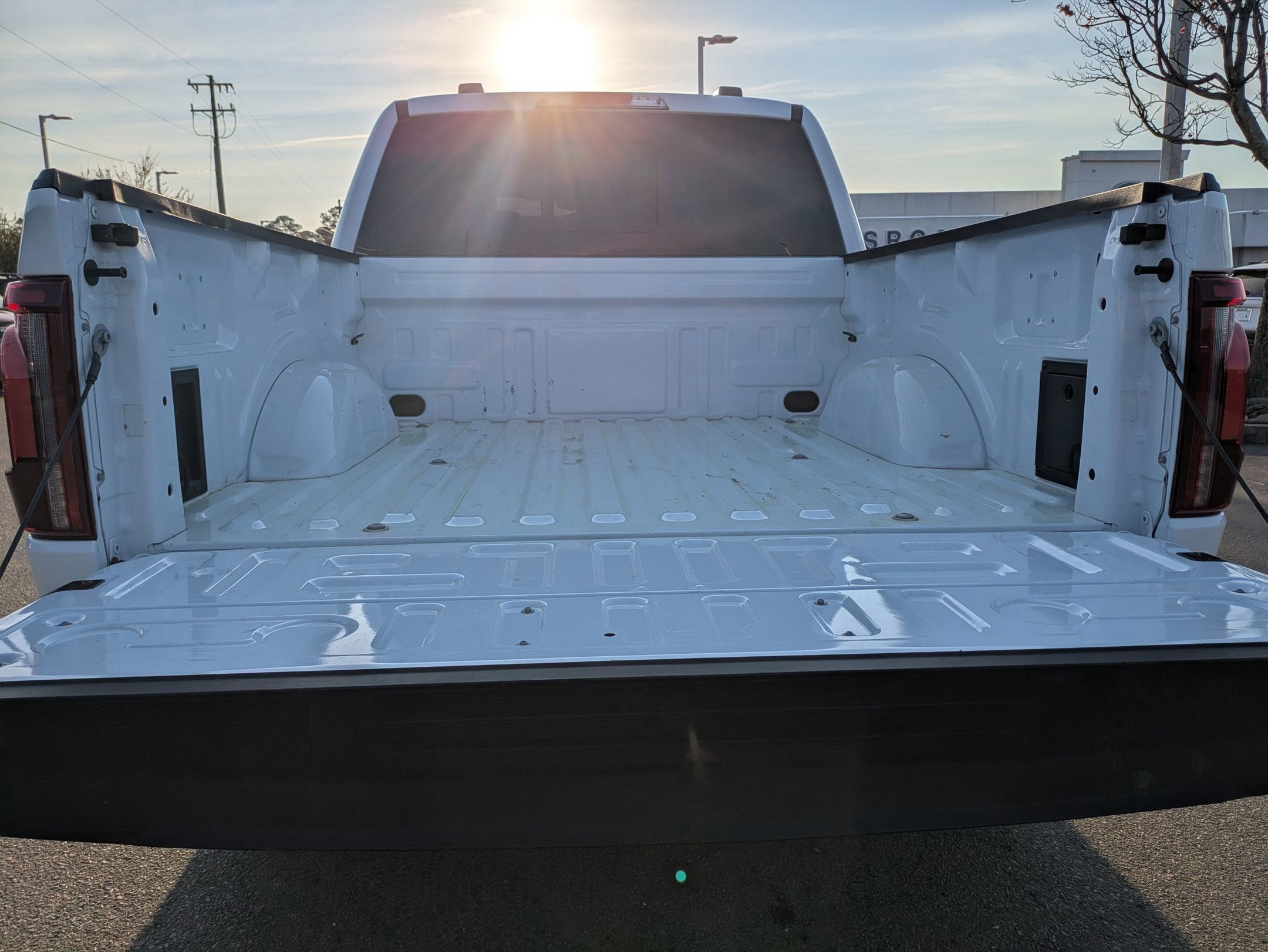 Certified 2025 Ford F150 Lariat w/ Equipment Group 501A Mid image 32