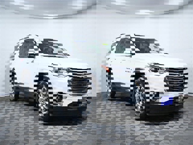 Used 2021 Chevrolet Traverse LT