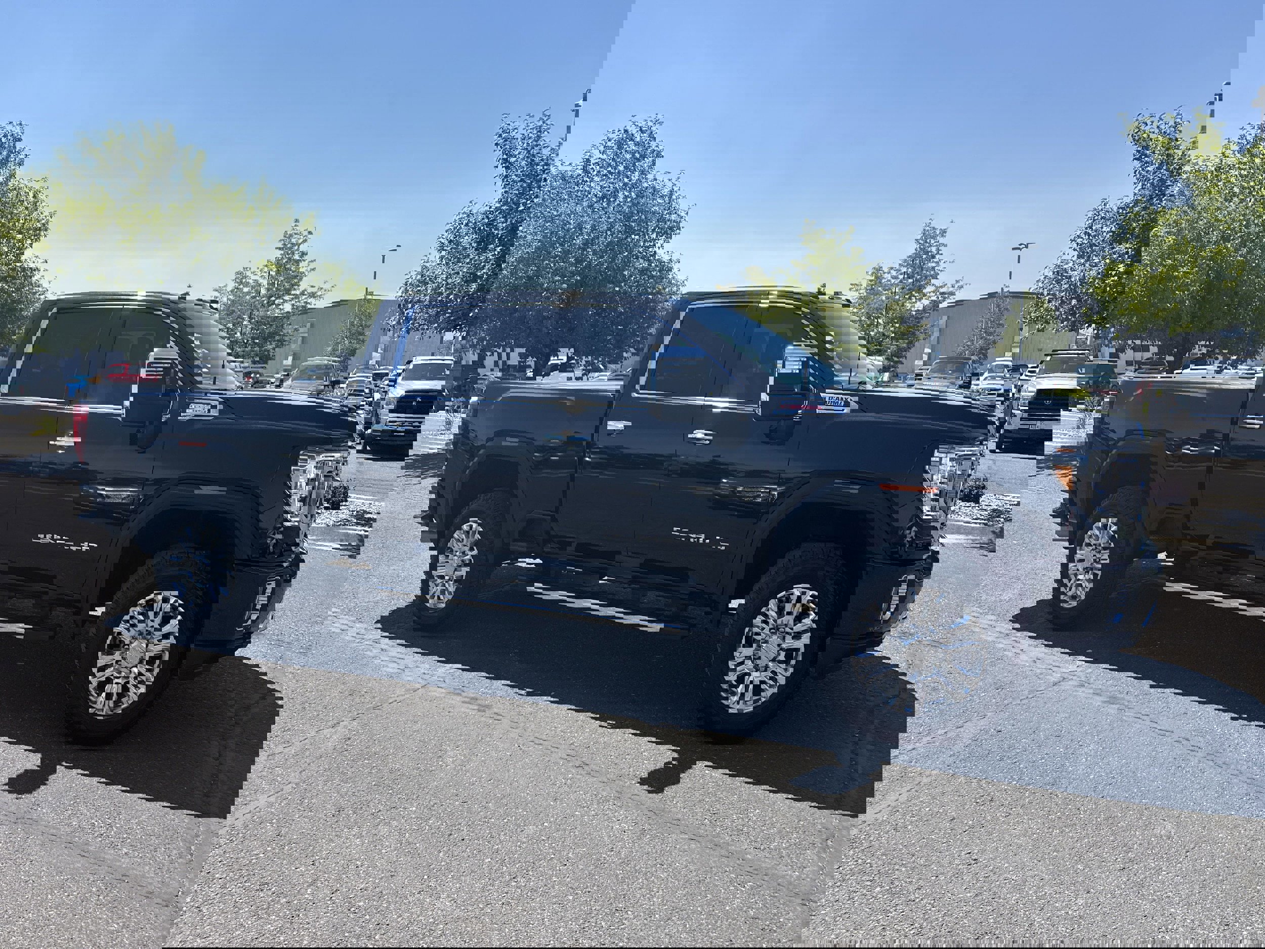 Used 2023 GMC Sierra 2500 Denali w/ Denali Ultimate Package image 6