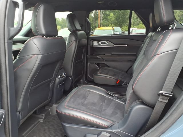 Certified 2025 Ford Explorer ST AWD/4WD image 10