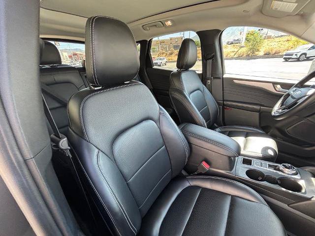 Certified 2025 Ford Escape Platinum AWD/4WD image 37
