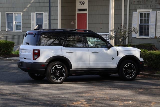 Certified 2024 Ford Bronco Sport Outer Banks w/ Tech Package AWD/4WD image 4