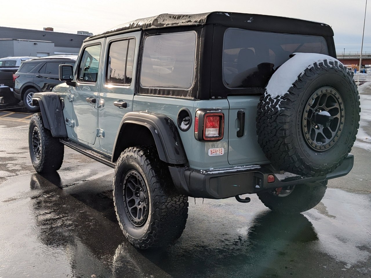 Used 2023 Jeep Wrangler Willys image 6
