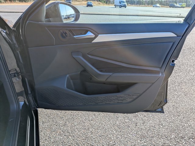 Used 2024 Volkswagen Jetta Sport image 31