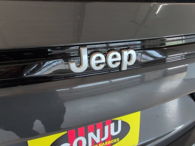 Used 2024 Jeep Grand Cherokee Limited AWD/4WD image 36