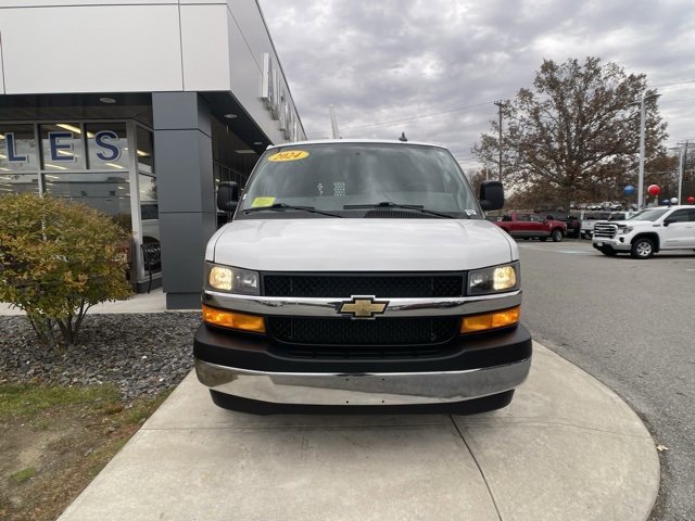 Used 2024 Chevrolet Express 2500 Work Van w/ Driver Convenience Package image 9