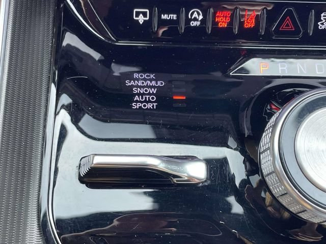 Used 2024 Jeep Grand Wagoneer Series III w/ Rear Seat Video Group 1 AWD/4WD image 37